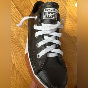 Brand new converse unisex kids size 1